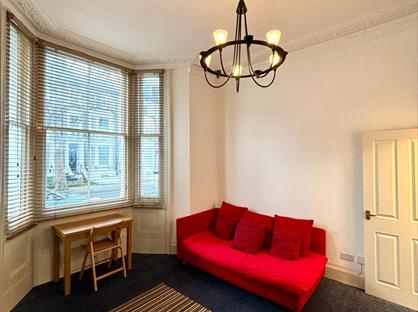 Studio Flat, Hammersmith Grove, W6
