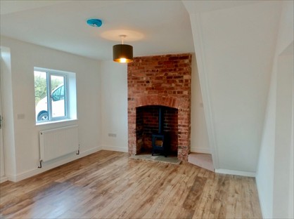 3 Bed Detached House, Weeland Road, WF11