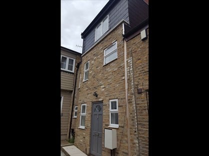 1 bed terraced house for rent in 1 Bed End Terrace, Coach House Mews, BR1