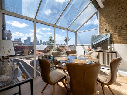 2 Bed Flat, Foundry House, E14