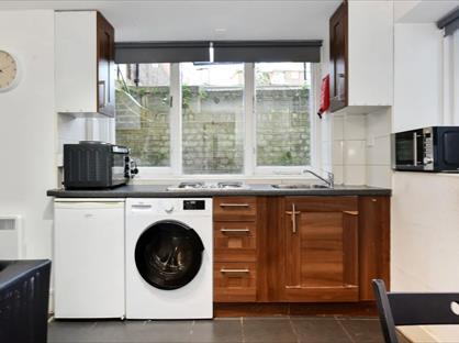 1 Bed Flat, Crowndale Road, NW1
