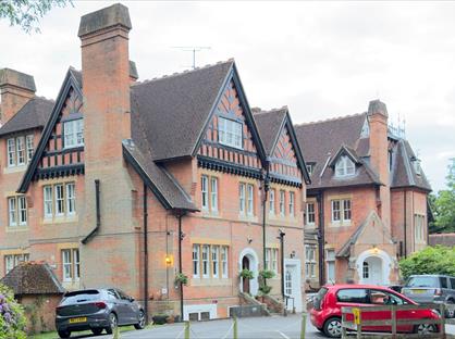2 Bed Flat, Sandhurst, GU47