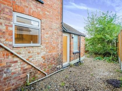 3 Bed Terraced House, Water Eaton Road, MK2