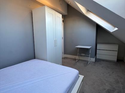 Room in a Shared House, Links Road, SW17