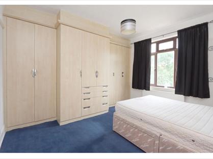 Room in a Shared House, Campbell Avenue, IG6