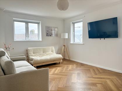 2 Bed Flat, Saerlys, LL57