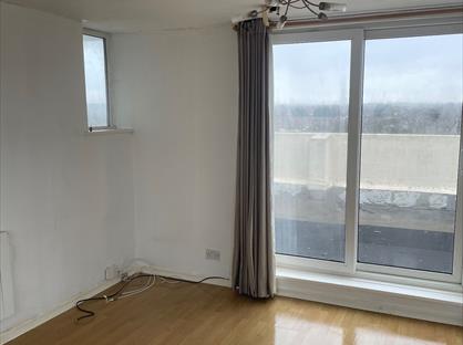 2 Bed Flat, Goldington Green, MK41