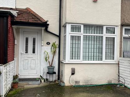 3 Bed Terraced House, School Road, RM10