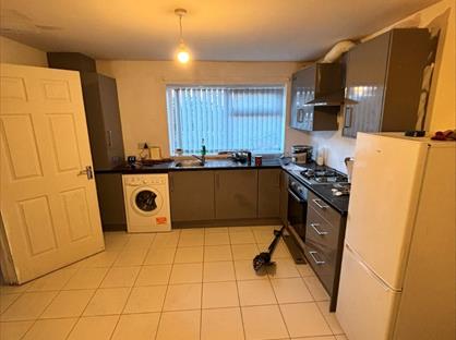 3 Bed Terraced House, Vicker Close, M27