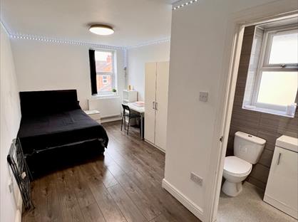 Room in a Shared House, Melville Road, CV1