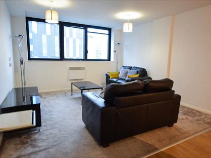 2 Bed Flat, Mann Island, L3