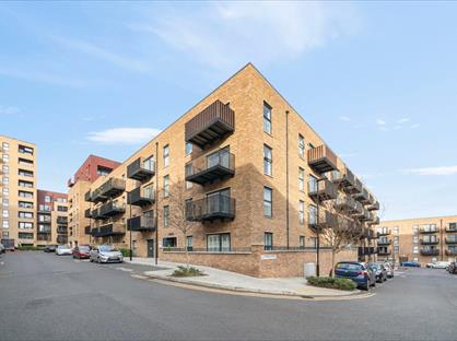1 Bed Flat, Augustine Court, SE18