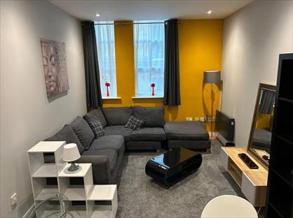 1 Bed Flat, Hick Street, BD1