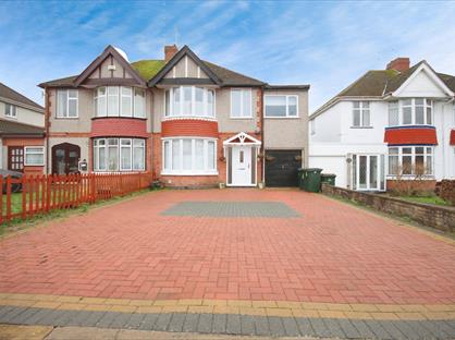 4 Bed Semi-Detached House, The Earls Croft, CV3