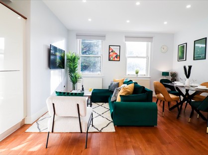 2 Bed Flat, St Johns Hill, SW11