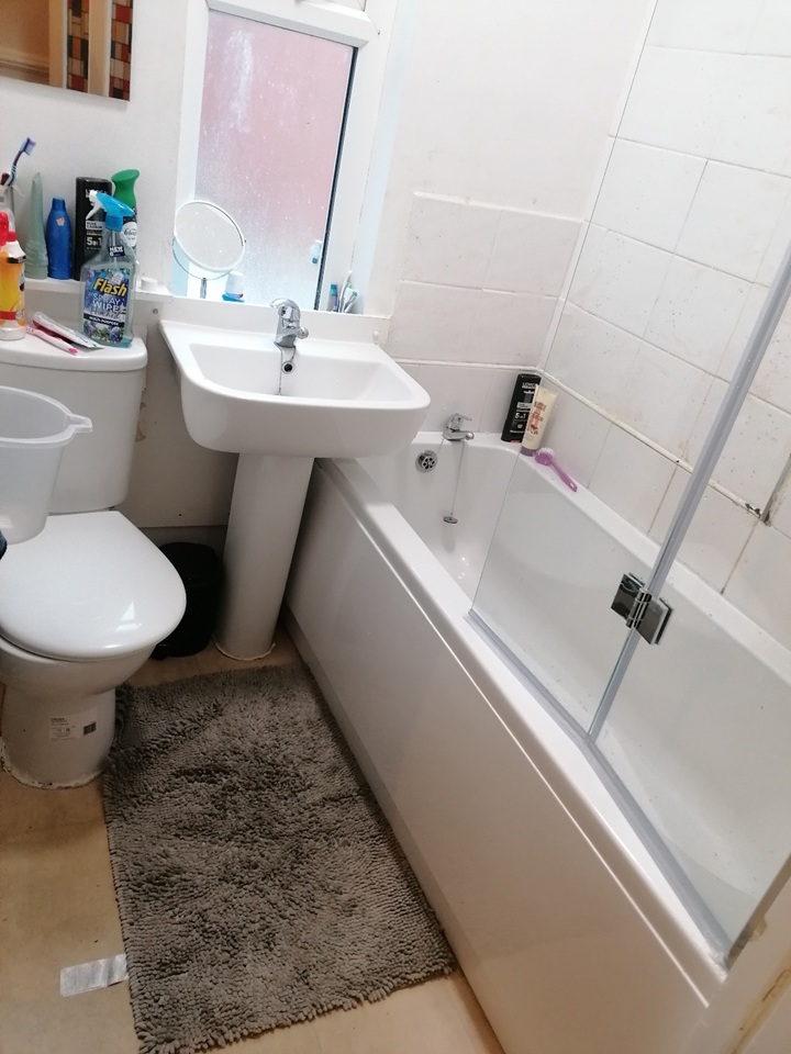 Exeter - Room in a Shared House, Manston Road, EX1 - To Rent Now for £ ...