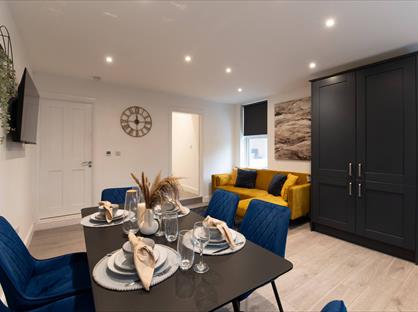 3 Bed Flat, Woodside Park Road, N12