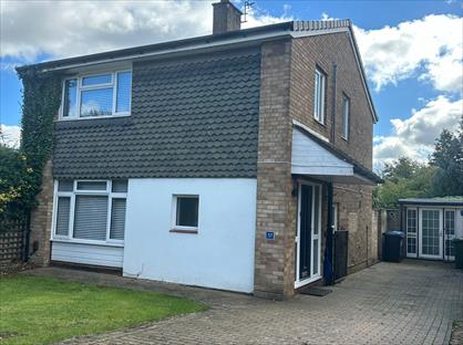 3 Bed Detached House, Poynders Hill, HP2