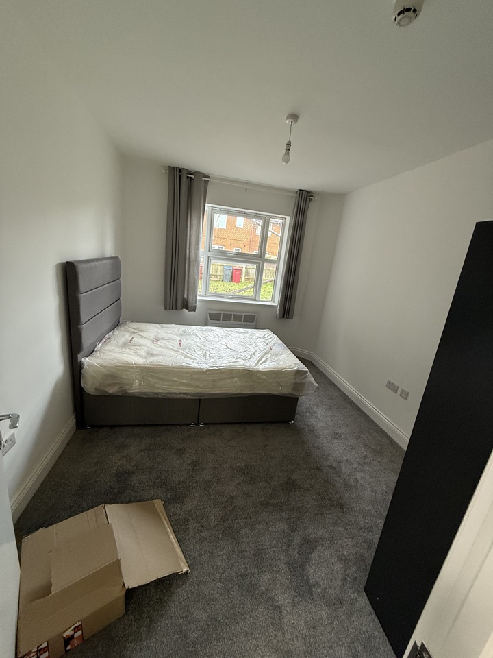 Room in a Shared House, Western Elms Avenue, RG30