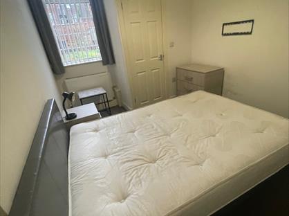 Room in a Shared House, King Edward Road, DN4