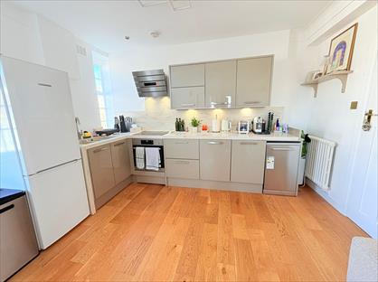 1 Bed Flat, Mortimer Court, NW8