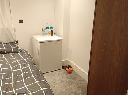 Room in a Shared Flat, North Street, RM1