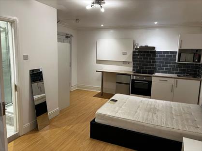 Room in a Shared House, Nottingham Road, CR2