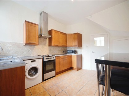 1 Bed Maisonette, Sportsbank Street, SE6