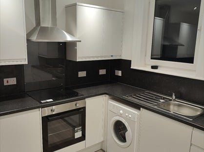 Room in a Shared Flat, Parkhead Crescent, EH11