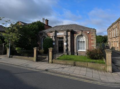 Room in a Shared Flat, Derby Street, L39