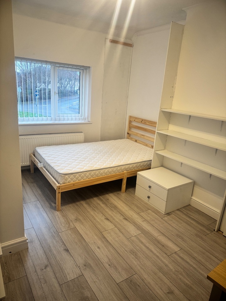 Additional image 16 of 5 Bed Semi-Detached House, The Square, BS4, N1 7GU