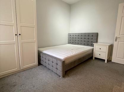 Room in a Shared House, London, SE8