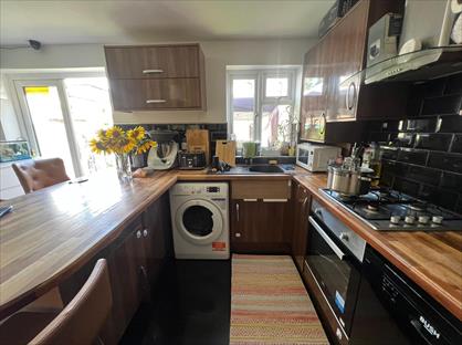 2 Bed Flat, Chingford Mount Road, E4