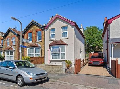 3 Bed Semi-Detached House, Brandon Road, SM1