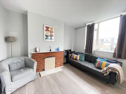 4 Bed Flat, Billington House, SW8