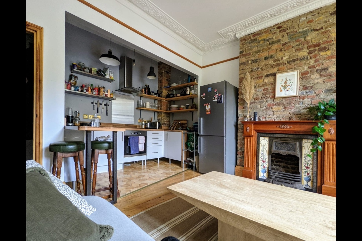 London - 2 Bed Flat, Brooke Road, E5 - To Rent Now for £2,000.00 p/m