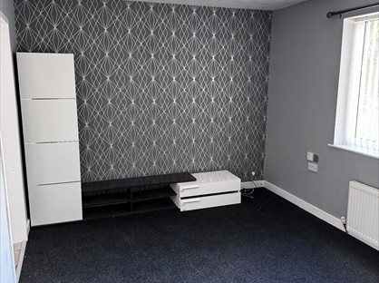 2 Bed Semi-Detached House, North Square, DN12