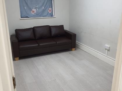 1 Bed Flat, Robin Hood Way, UB6