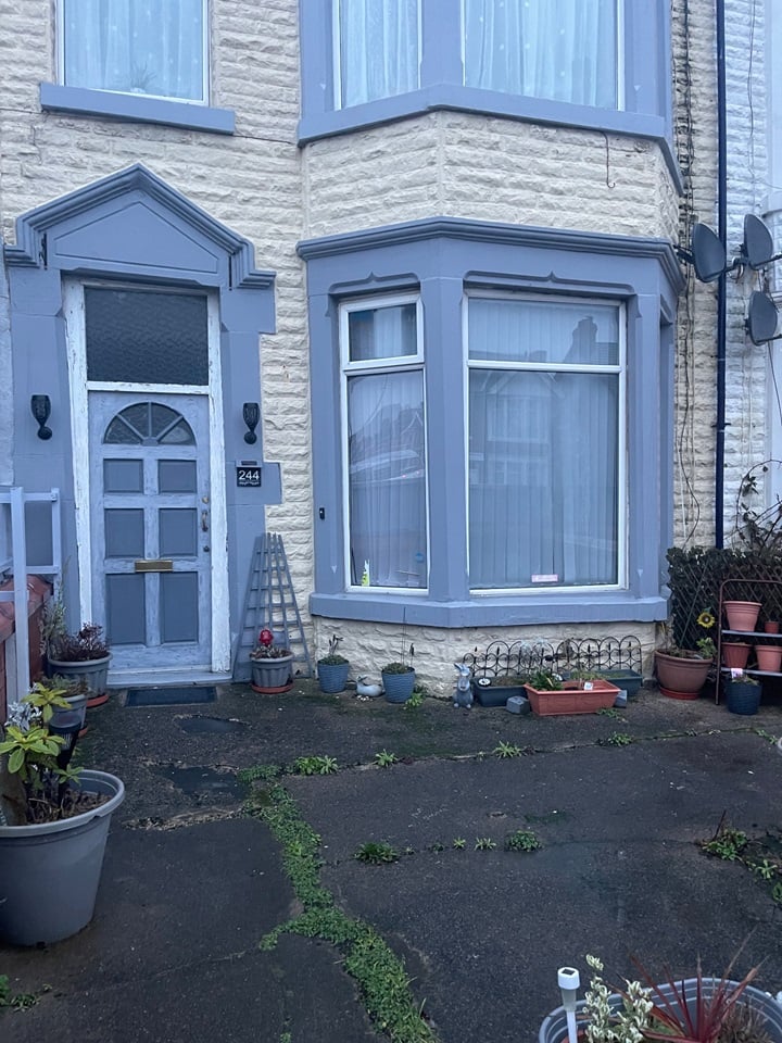 1 Bed Flat, Waterloo Road, FY4