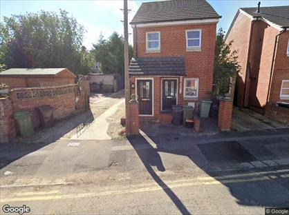 1 Bed Maisonette, King Edward Road, ME15
