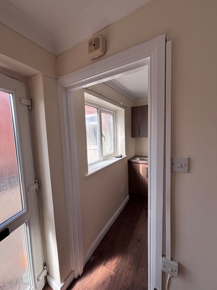 1 Bed Flat, Avenue Road, SO14 photo 2
