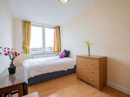 Room in a Shared Flat, Boulcott Street, E1