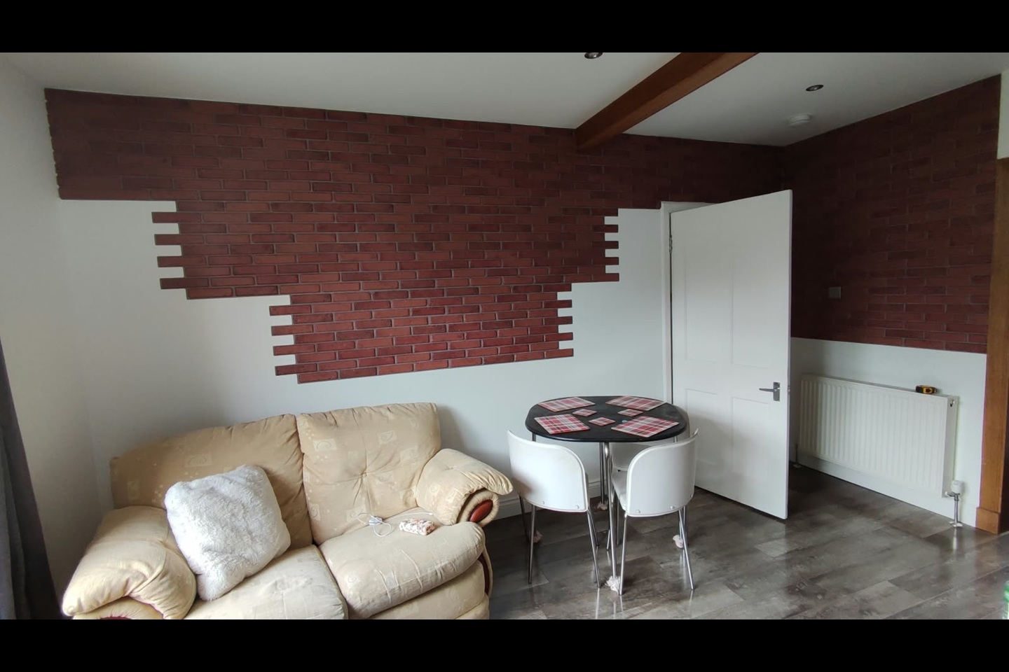 1 Bed Flat, Stenhouse Drive, EH11 photo 2