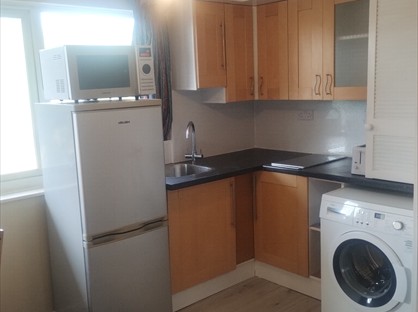 Studio Flat, Conniburrow, MK14