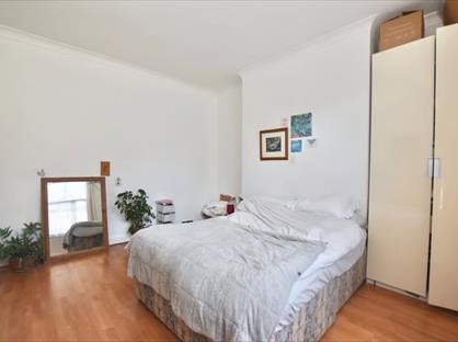 Room in a Shared House, Lausanne Road, SE15
