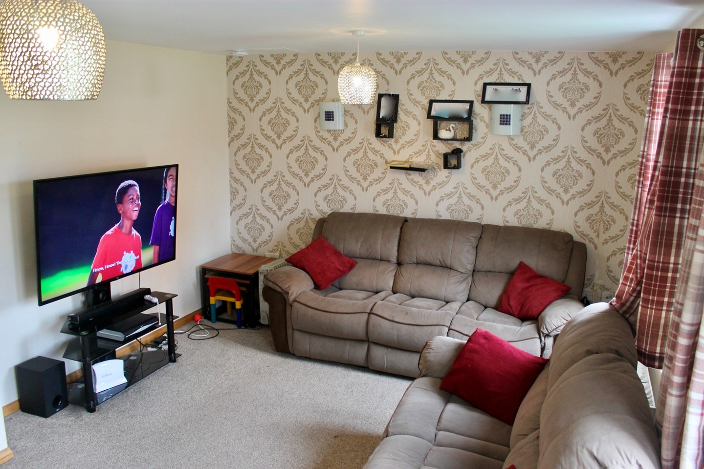 4 Bed Semi-Detached House, Pavior Road, NG5, N1 7GU