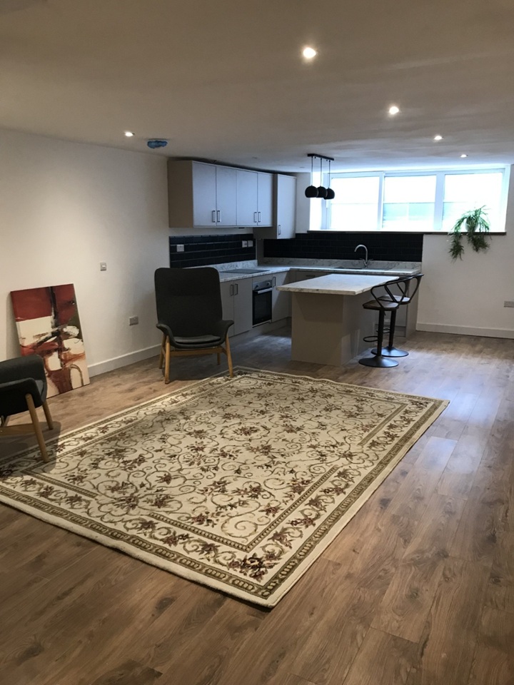 4 Bed Flat, Lydgate Lane, S10 photo 3