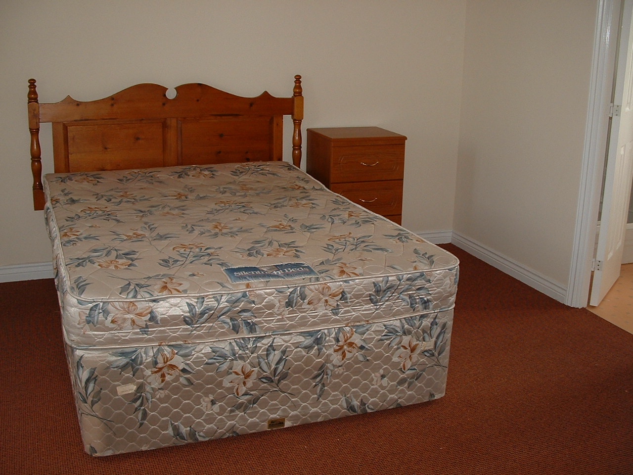 Additional image 4 of Room in a Shared House, Graham Road, CB4, N1 7GU