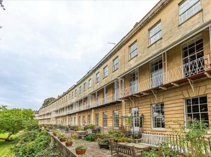 2 Bed Flat, Cornwallis Crescent, BS8