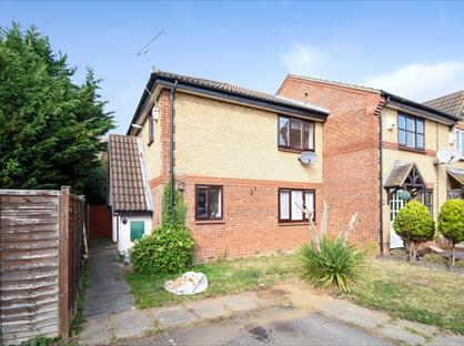 1 Bed Terraced House, Clover Avenue, MK41